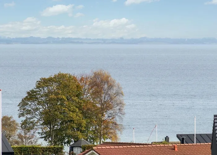 Дом отдыха Gunborg - 400m From The Sea By Interhome Sjolund