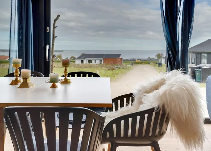 Дом отдыха Gunborg - 400m From The Sea By Interhome Sjolund